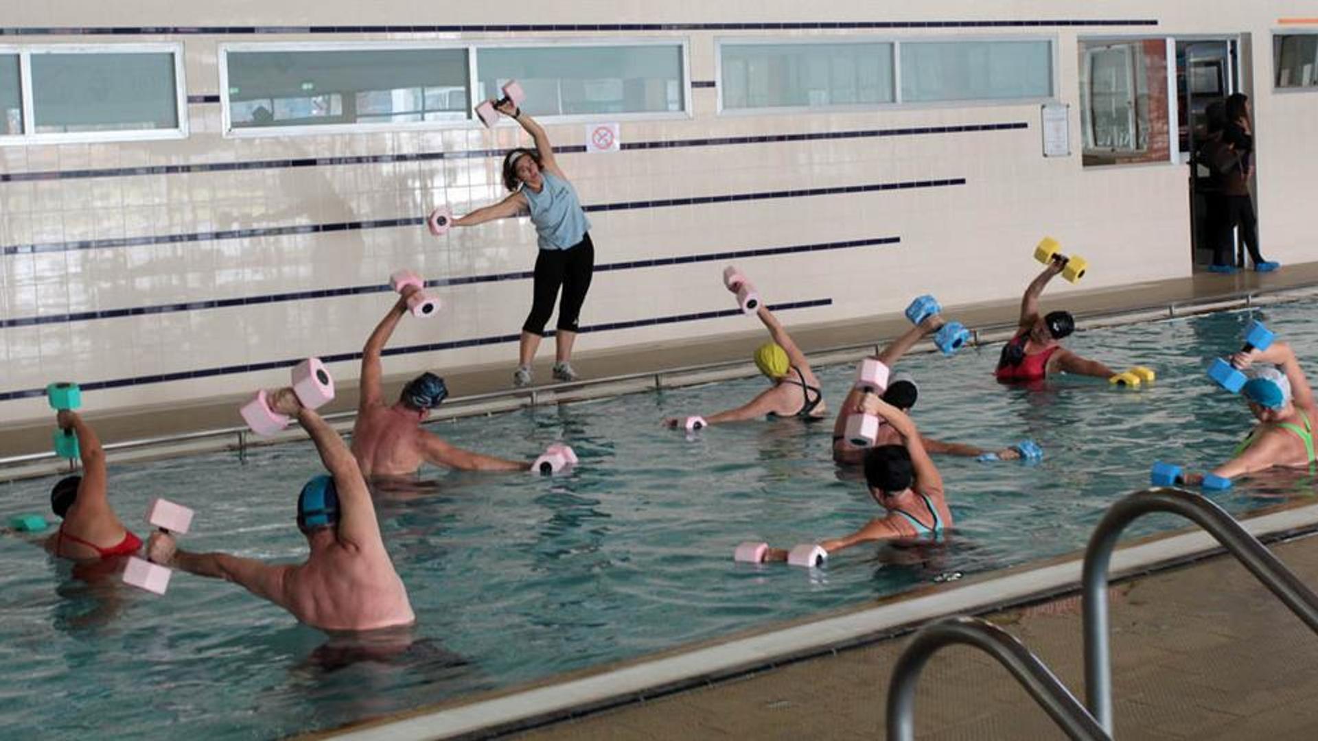 Attività motoria in piscina 